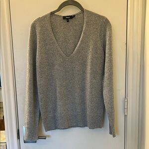 Theory Women's Gray V-Neck Sweater